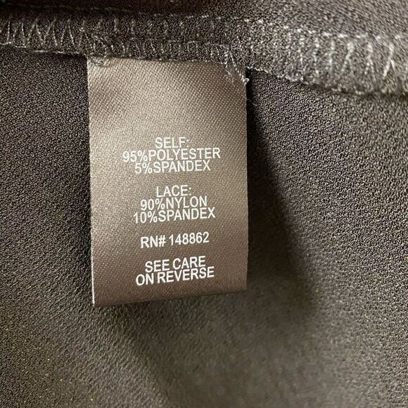 Torrid black‎ STUDIO KNIT LACE SLEEVE TOP - Picture 6 of 8